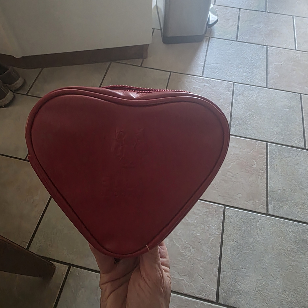 5/$25 Heart-Shaped Red Ellis Brooklyn Bag